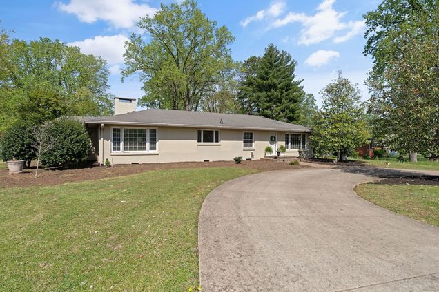 914 Sawyer Dr