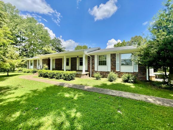 79 Bishop Rd