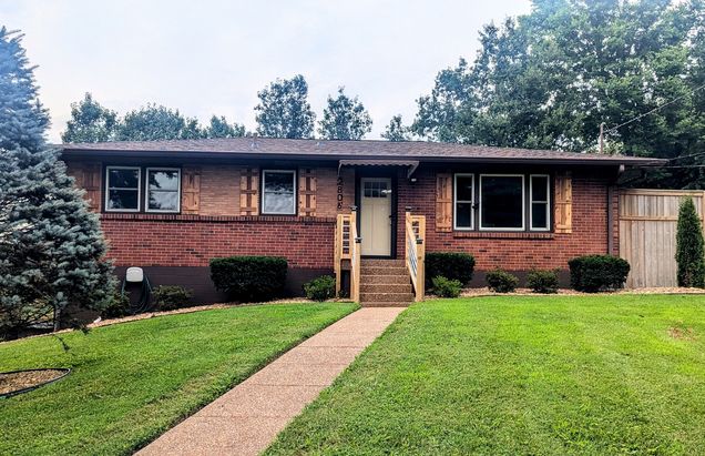 2806 Shauna Ct Nashville, TN House Active - Photo 1 of 16. Opens carousel modal