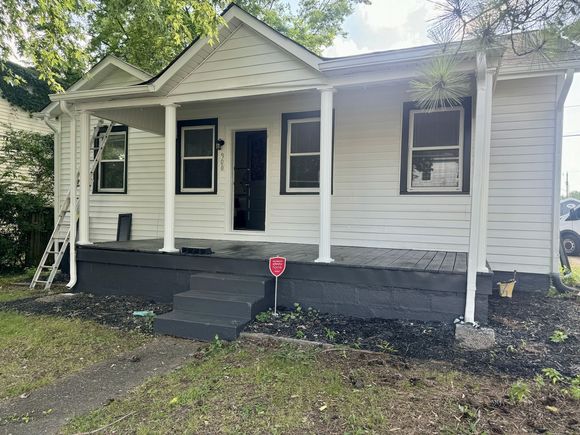 900 Bryan St