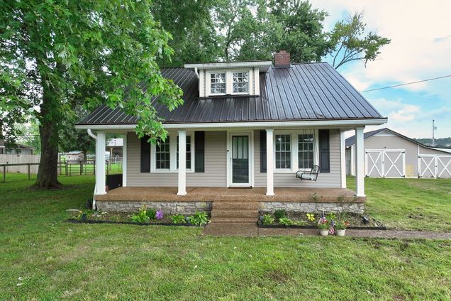 2138 Long Hollow Pike