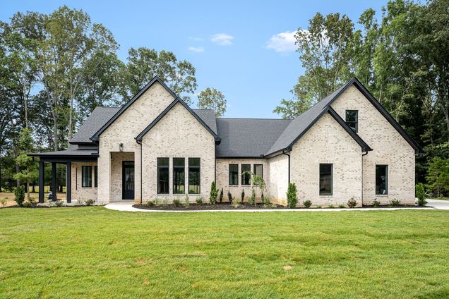2022 Country Club Drive