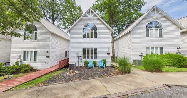 317 Bayside