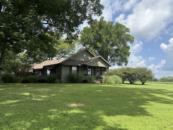 1999 Mount Moriah Rd