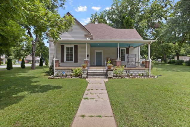 114 1st Ave