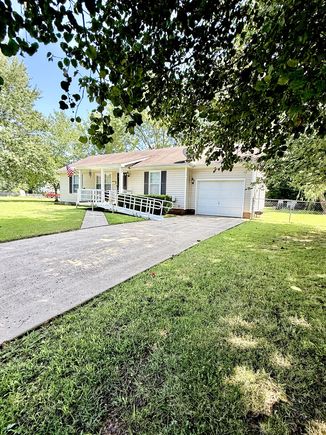 744 Spees Dr