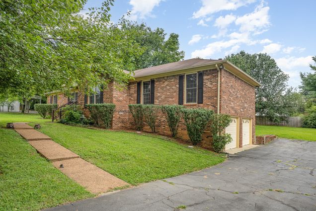 408 Shawnee Dr