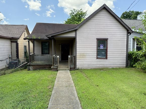 1713 Nassau St