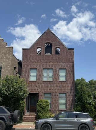612 Monroe St