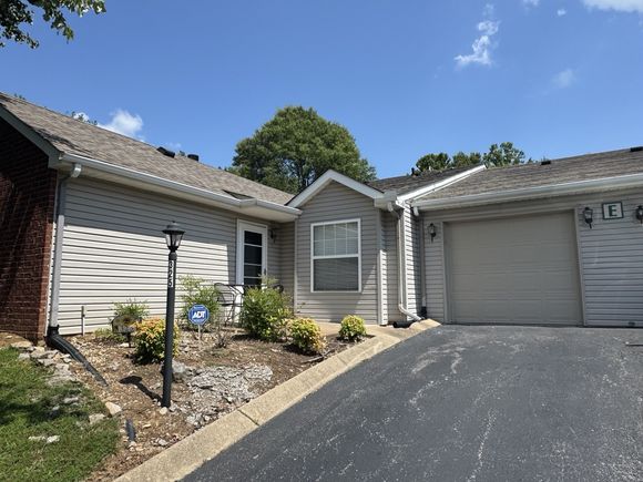325 Bonita Pkwy