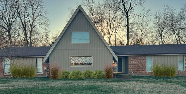 445 Rembrandt Dr
