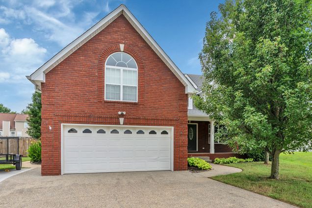 120 Danbury Ct