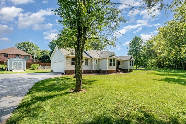 1208 Hartsfield Dr