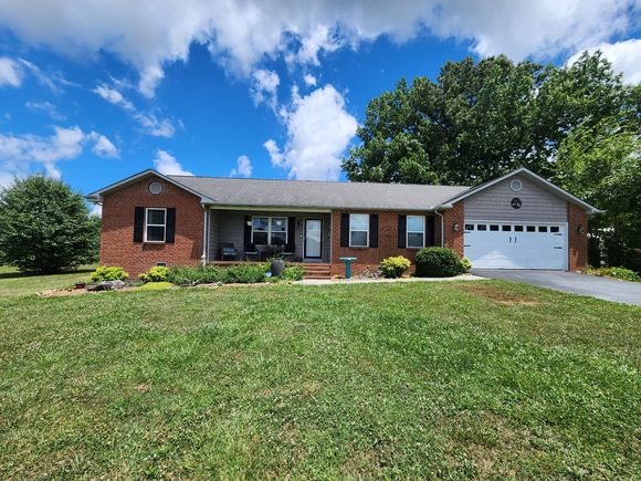 2426 Bowman Loop