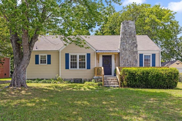 503 Sharondale Road Chattanooga, TN House Active - Photo 1 of 24. Opens carousel modal