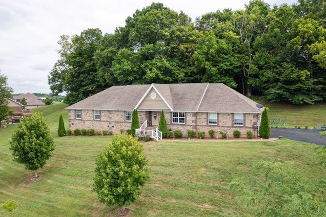 1549 Heller Rdg Spring Hill, TN House Active - Photo 1 of 46. Opens carousel modal