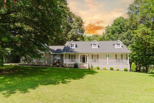 1003 Windmere Ln Greenbrier, TN House Active - Photo 1 of 17. Opens carousel modal