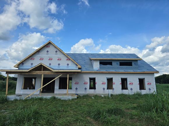 2985 Lewisburg Hwy Petersburg, TN House Active - Photo 1 of 13. Opens carousel modal