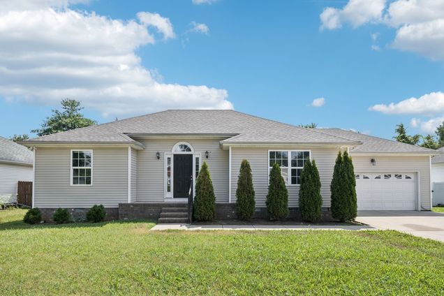 2940 Waywood Dr Murfreesboro, TN House Active - Photo 1 of 49. Opens carousel modal