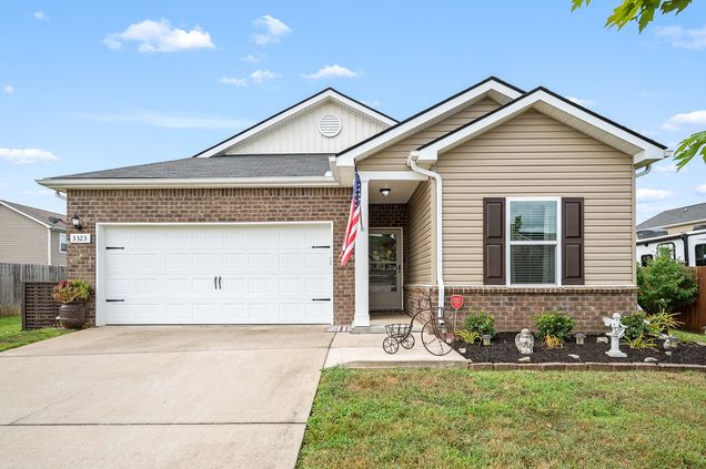 3323 Dizzy Dean Dr