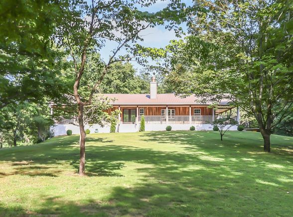 2661 Tinnin Rd Goodlettsville, TN House Active - Photo 1 of 48. Opens carousel modal