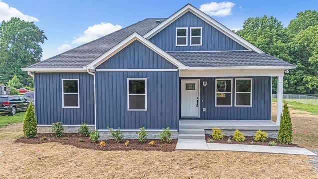 173 Ray Jent Rd Bethpage, TN House Active - Photo 1 of 40. Opens carousel modal