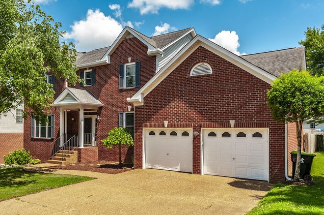 717 Vauxhall Dr Nashville, TN House Active - Photo 1 of 25. Opens carousel modal