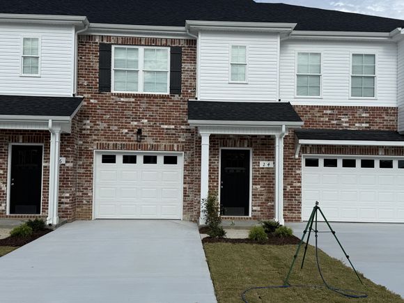 24 Hardwood Rd