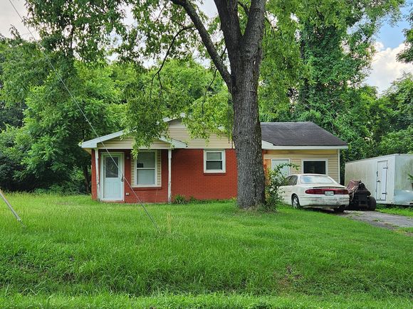 123 Thelma Dr Mount Juliet, TN House Active - Photo 1 of 23. Opens carousel modal