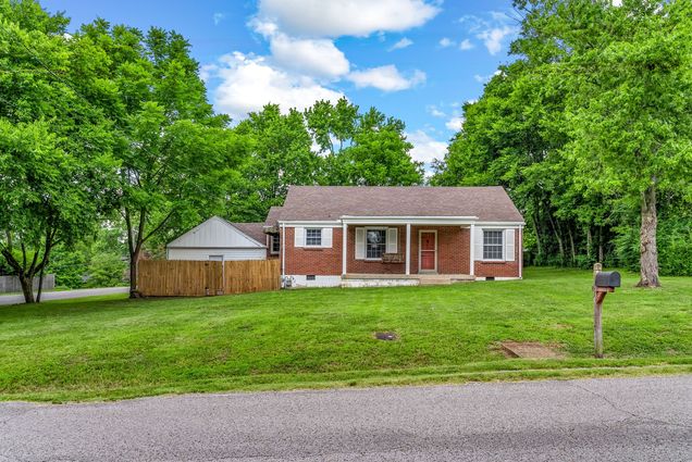 2101 Avalon Dr Nashville, TN House Active - Photo 1 of 27. Opens carousel modal