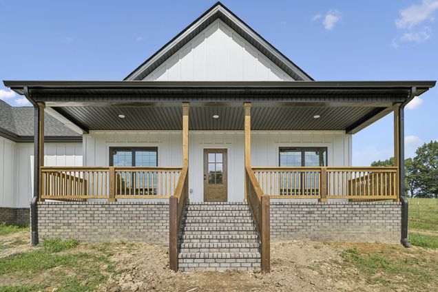 638 Howell Rd