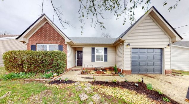 832 Lavergne Ln