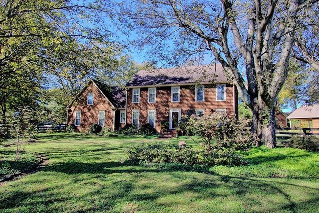 602 Edenburg Dr Columbia, TN House Active - Photo 1 of 70. Opens carousel modal
