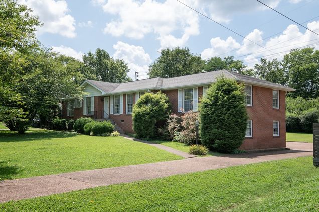 5169 Regent Dr
