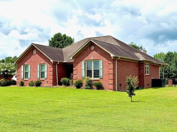 10 Jonathan Dr