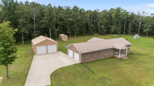 189 Hickory Trace