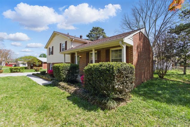 103 Noblitt Ct