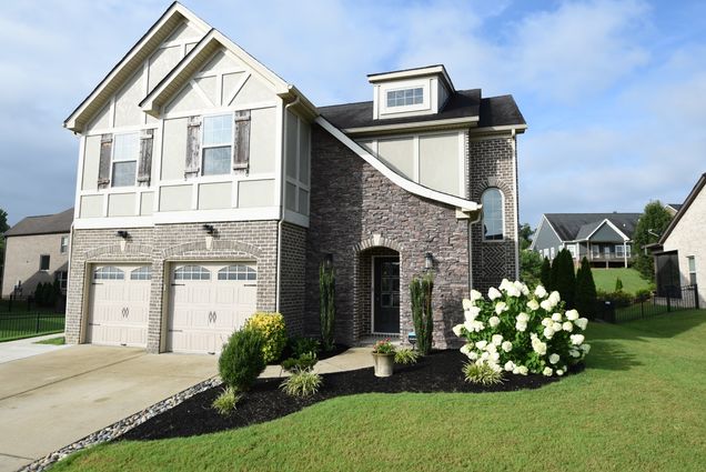 2307 Stockwood Trl