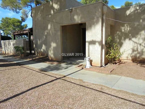 4256 HAMPSHIRE GREEN Court Las Vegas, NV Townhouse Sold - Photo 1 of 35. Opens carousel modal