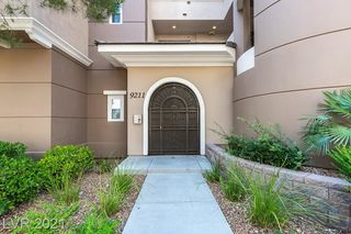 9211 Tesoras Drive Unit 302