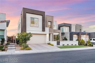 775 Glowing Horizon Street