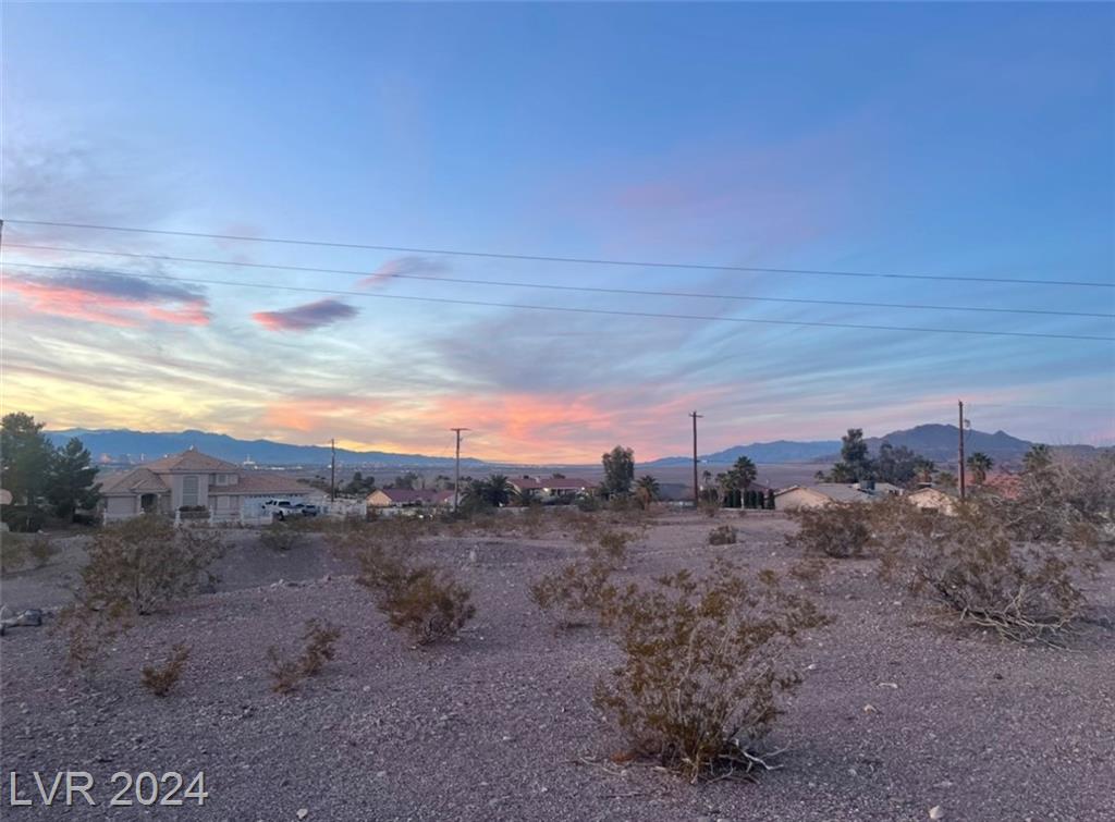 625 North Racetrack Rd  