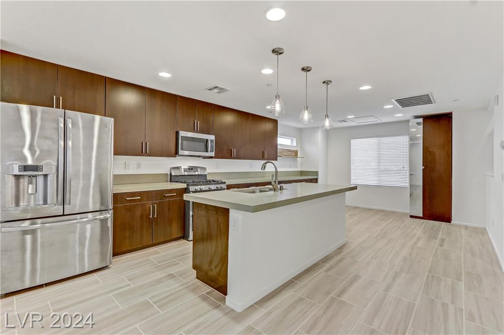 9050 West Tropicana Ave Unit 1016