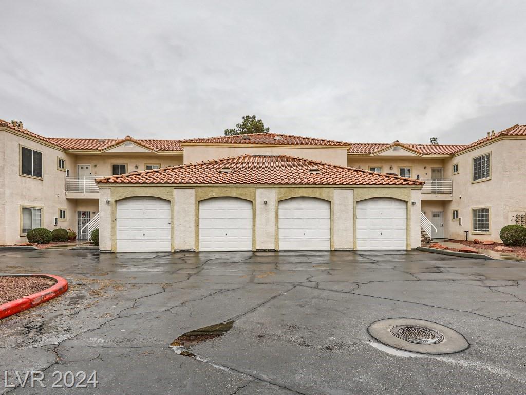 1900 North Torrey Pines Dr Unit 120  