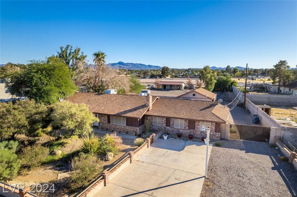 1833 East Eldorado Ln