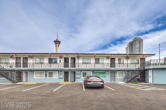 324 West Cleveland Avenue Unit 9 Las Vegas, NV House Active - Photo 1 of 12. Opens carousel modal
