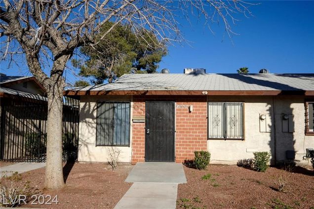3948 Palos Verdes Street Unit - Las Vegas, NV Condo Sold - Photo 1 of 15. Opens carousel modal