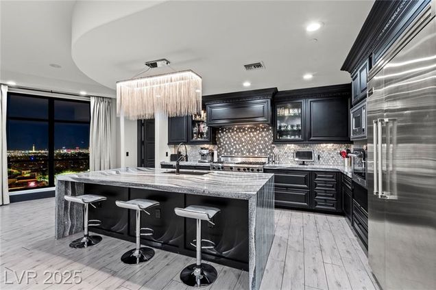 9101 Alta Drive Unit 1206