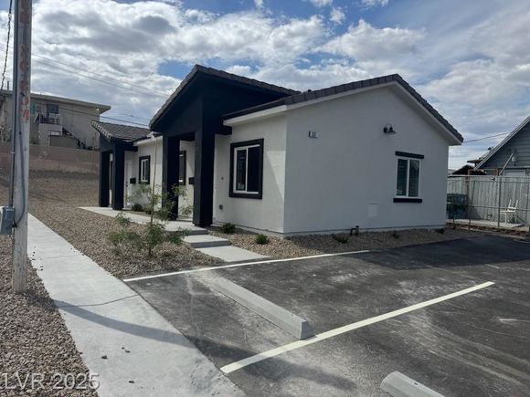 367 North 16th Street Unit 2 Las Vegas, NV House Active - Photo 1 of 30. Opens carousel modal