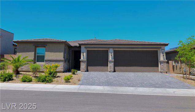 6250 Lamont Hills Avenue Las Vegas, NV House Active - Photo 1 of 25. Opens carousel modal